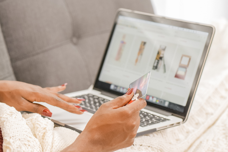 What are the advantages of online shopping?